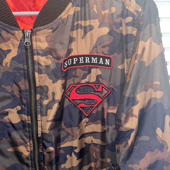 DC Comics Men's Superman Olive Camouflage Polyester Bomber Jacket size M - Picture 4 of 7